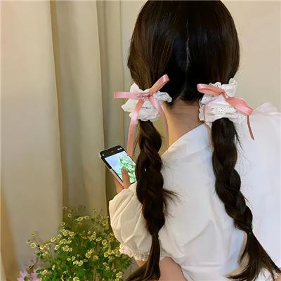 莺燕嬉春